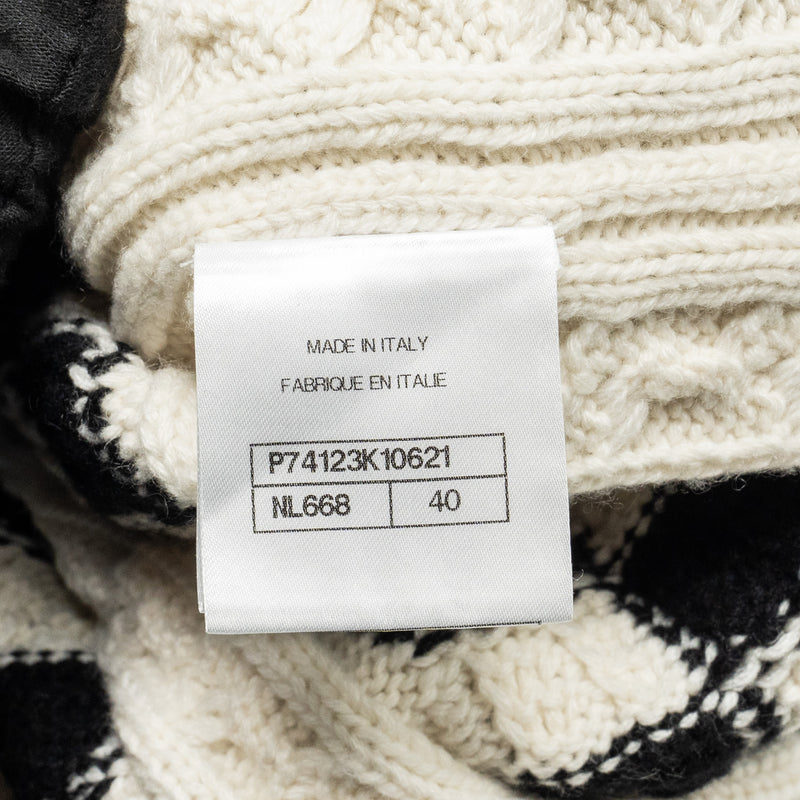 CHANEL Size 40 Sweater Cashmere Black/ White