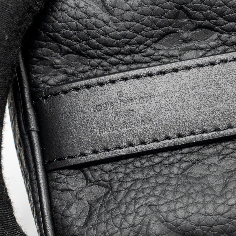 Louis Vuitton Keepall bandouliere 25 monogram Taurillon leather black with black hardware