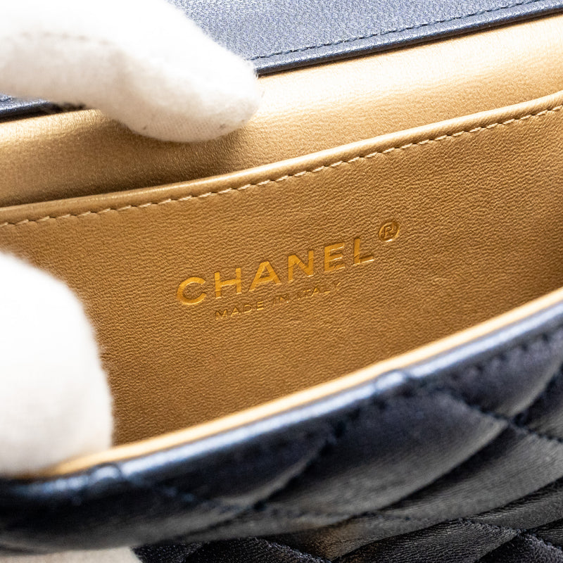 Chanel pearl decorated quilted flap bag lambskin navy GHW