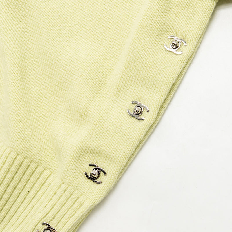 Chanel 24b Size 38 Turnlock Pull Over Cashmere Light Green SHW