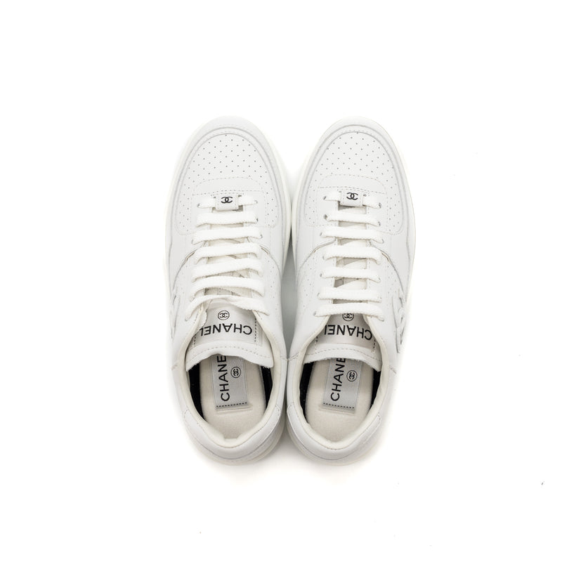 Chanel size 36 CC logo sneakers white