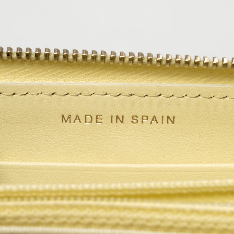 Chanel 19 long wallet lambskin yellow SHW (microchip)