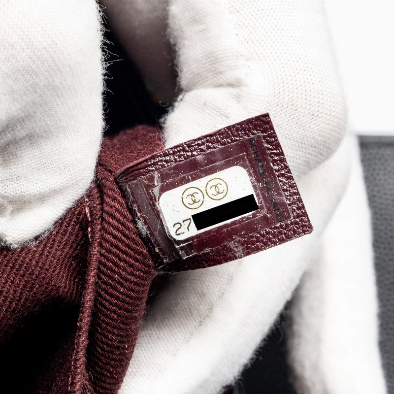 Chanel Medium Business Affinity Caviar black LGHW