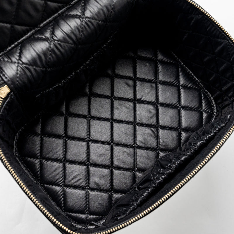 Chanel top handle vanity case patent black LGHW