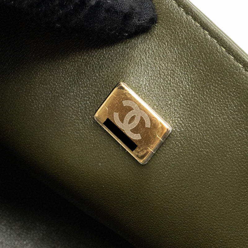 Chanel 22k Medium Classic Double Flap Bag Lambskin Olive Green LGHW(Microchip)