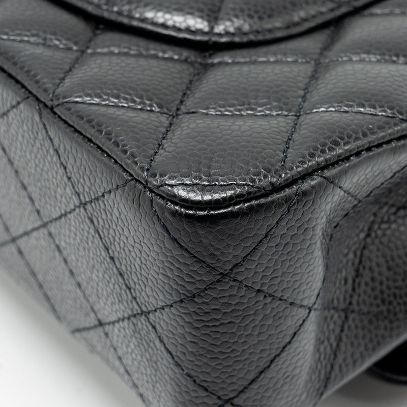 Chanel medium classic double flap bag Caviar black GHW (microchip)