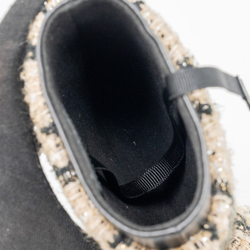 Chanel vertical phone case tweed multicolor black / light brown LGHW