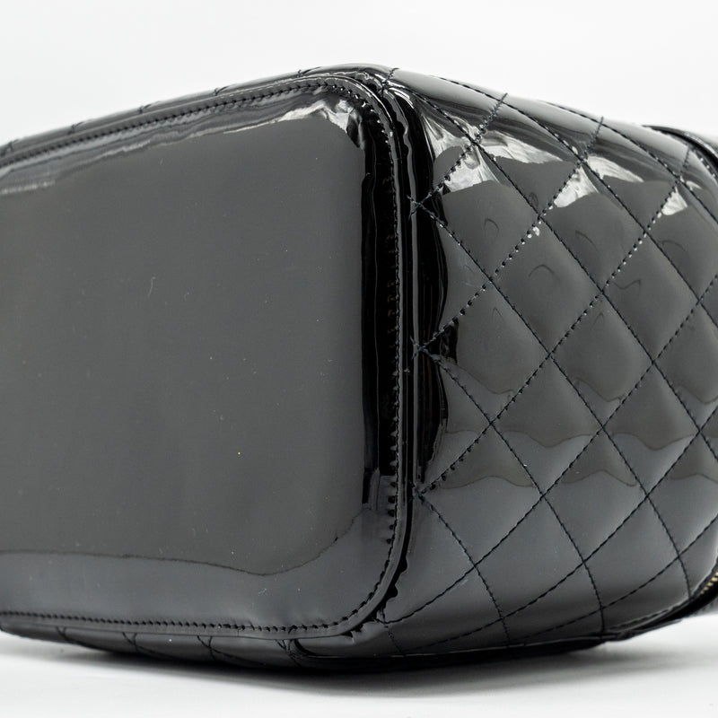 Chanel top handle vanity case patent black LGHW