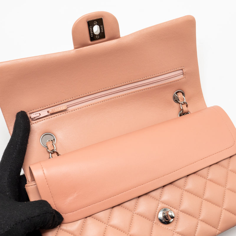 Chanel Medium Classic Double flap bag lambskin pink SHW (microchip)
