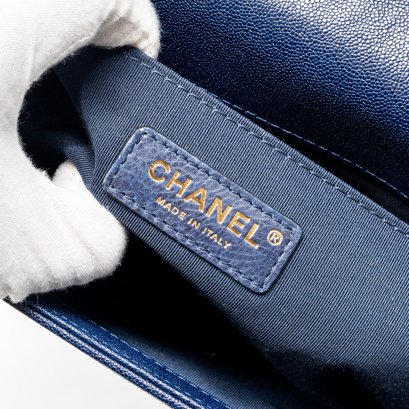 Chanel Medium boy bag caviar navy GHW