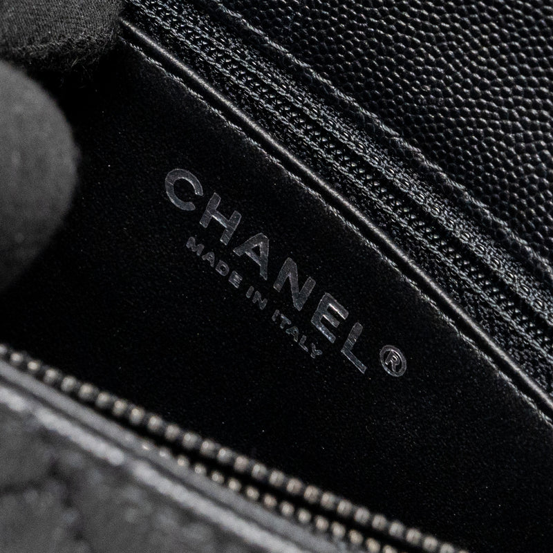 Chanel Medium Coco Handle Caviar / Lizard Handle Black Ruthenium Hardware