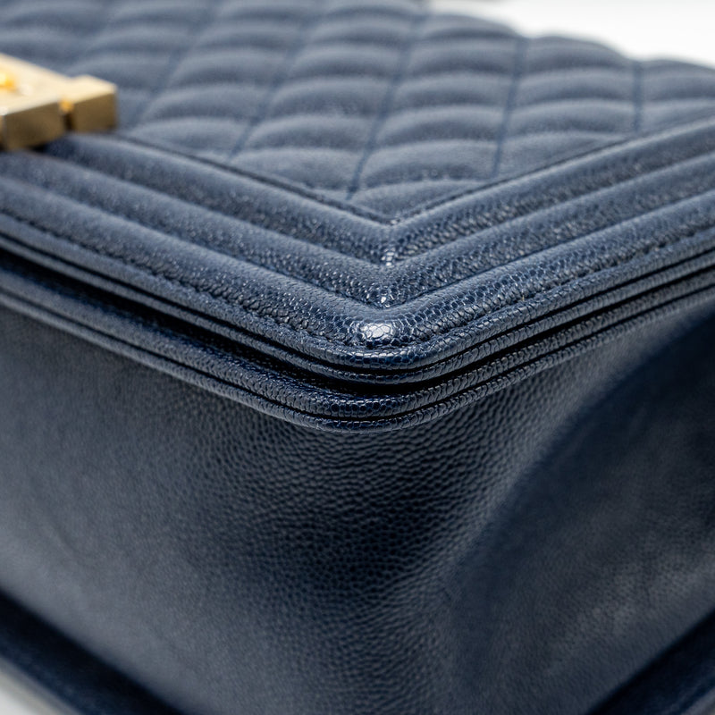 Chanel Medium boy bag caviar navy GHW