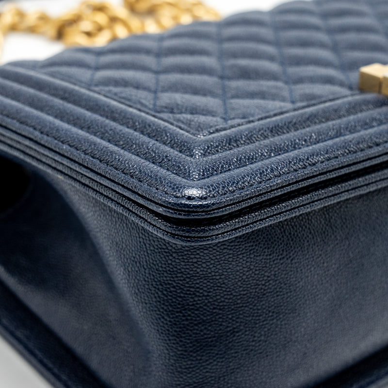 Chanel Medium boy bag caviar navy GHW