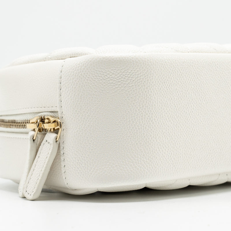 Chanel timeless classic pouch grained calfskin white LGHW (microchip)