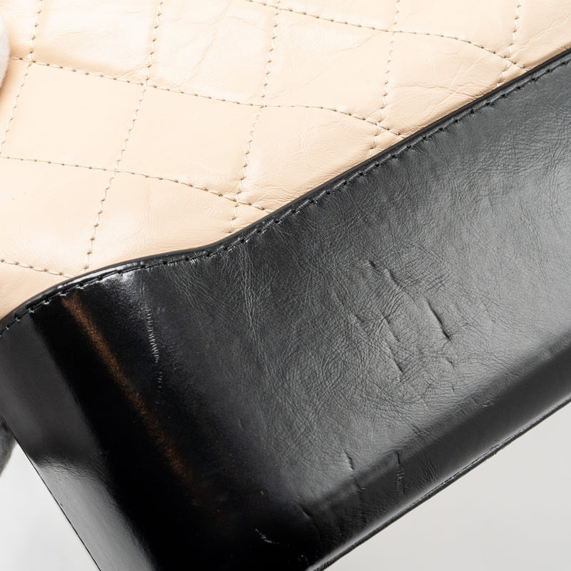 Chanel Gabrielle Hobo Bag Aged Calfskin Beige/Black Multicolour Hardware