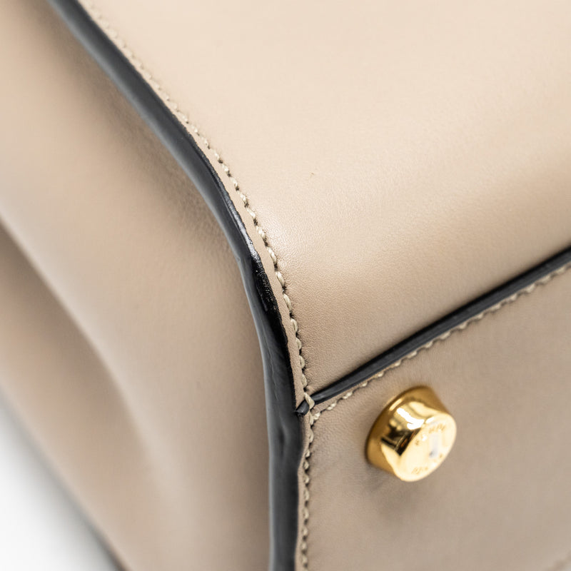 Fendi Peekaboo Handle Bag Calfskin Dove/Black GHW