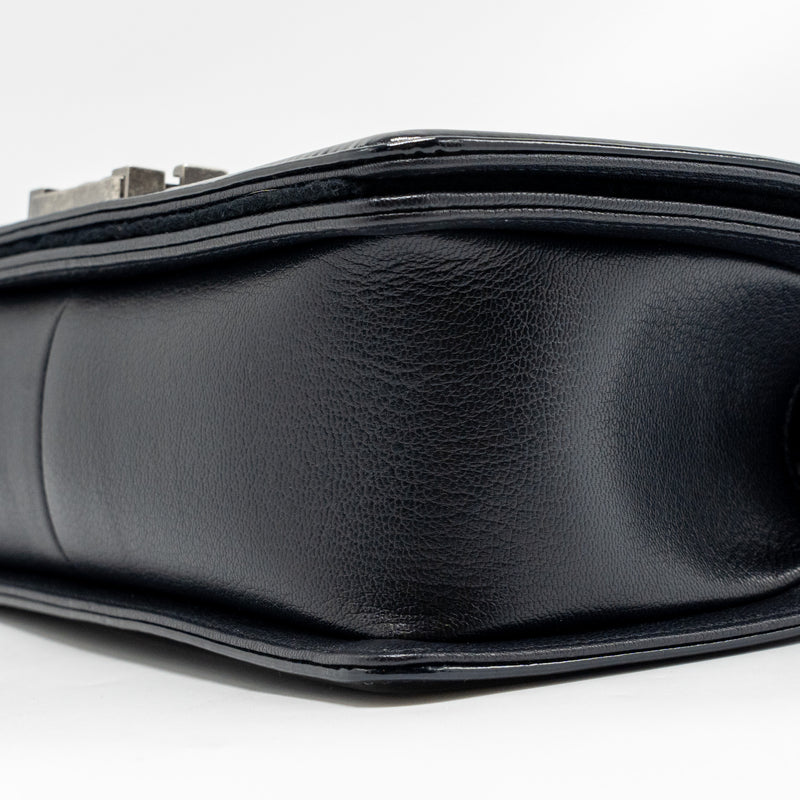 Chanel Medium Boy Bag Grained Calfskin Navy Ruthenium Hardware