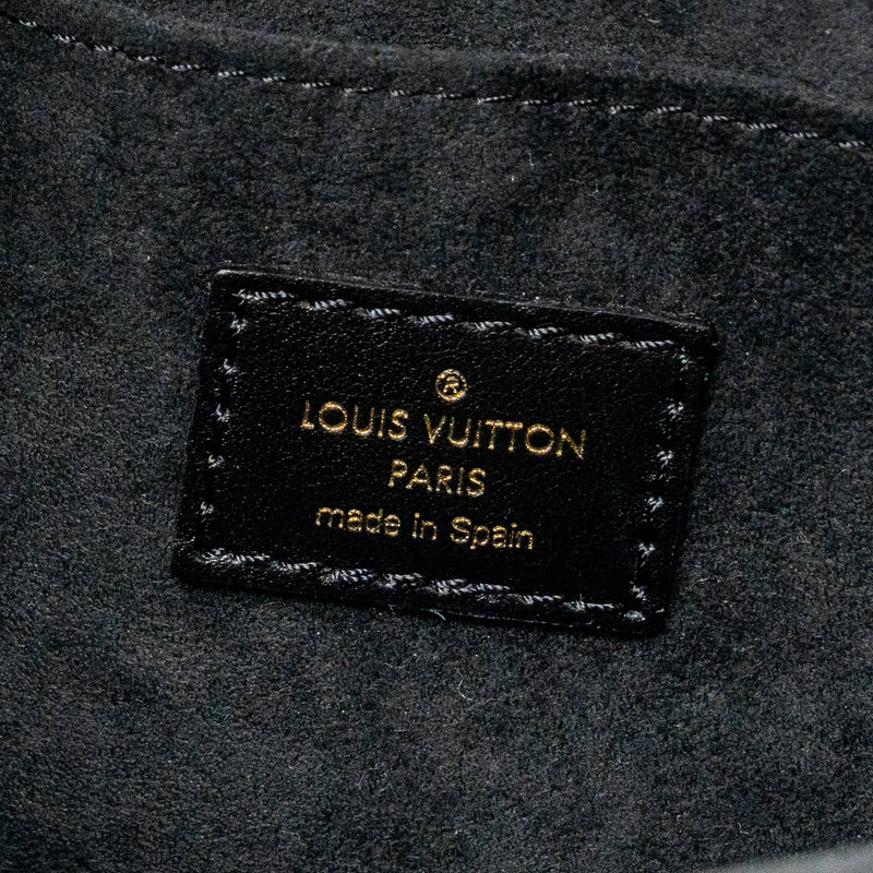 Louis Vuitton Dauphine MM Epi Black GHW