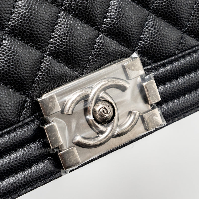Chanel Small Boy Bag Caviar black Ruthenium Hardware (microchip)
