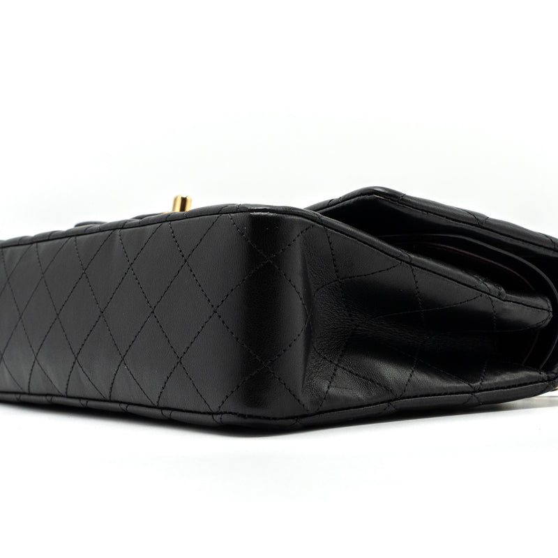 Chanel medium classic flap bag lambskin black GHW