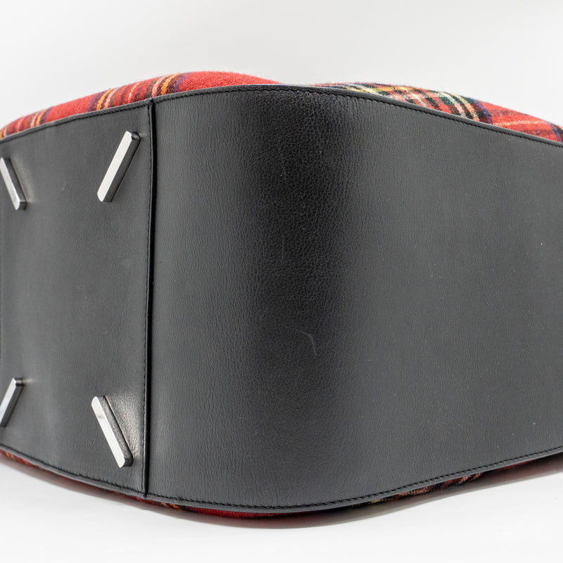 LOEWE HAMMOCK TARTAN BAG BLACK/RED TARTAN CALF/TEXTILE SHW
