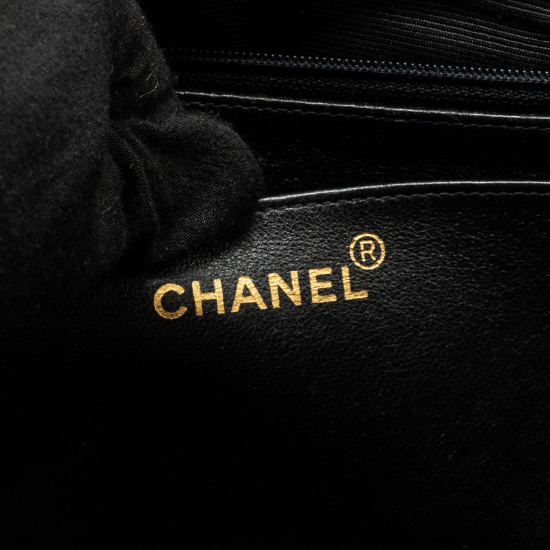 Chanel vintage quilted flap bag caviar black GHW