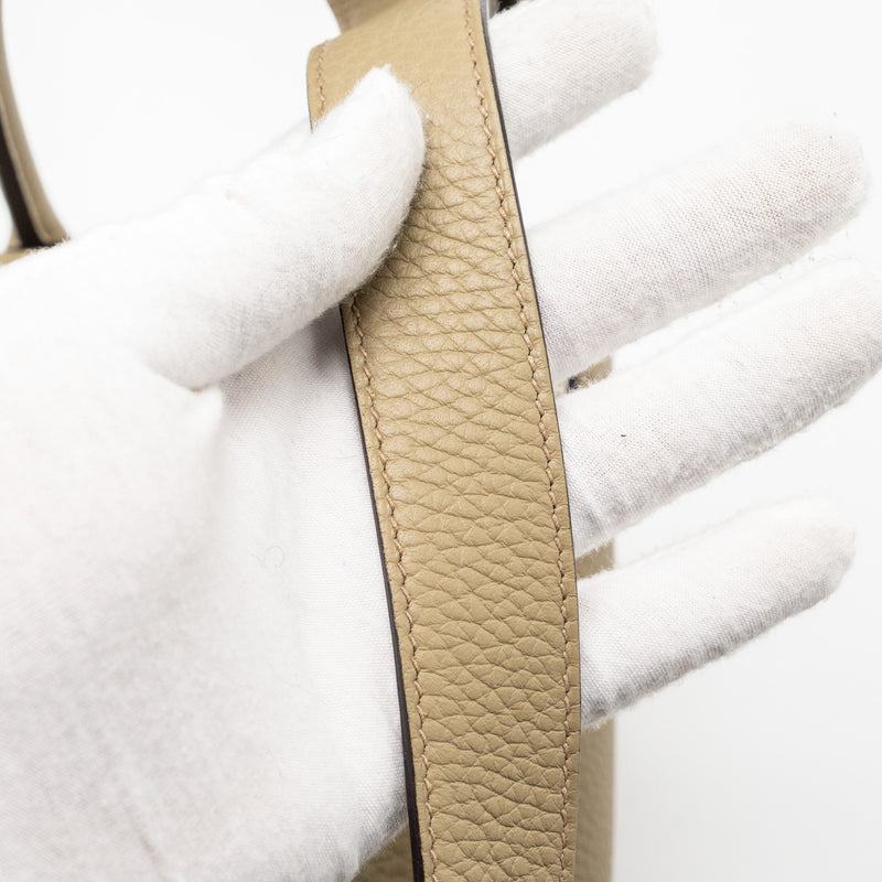 Hermes Lindy 26 Clemence 8Q Beige Marfa SHW Stamp W