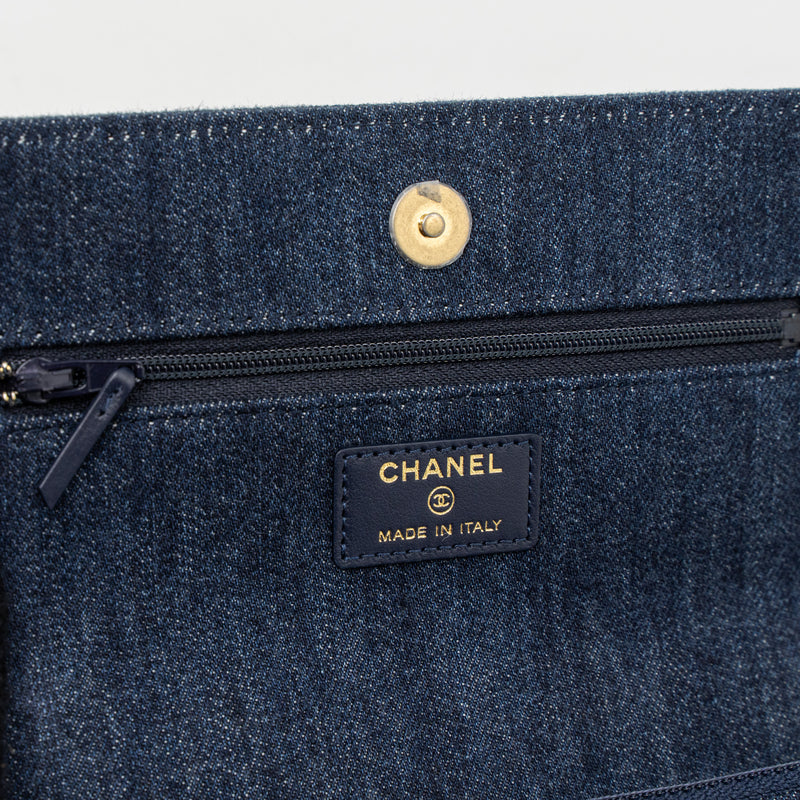 Chanel 19 wallet on chain limited denim dark blue multicolour hardware (microchip)