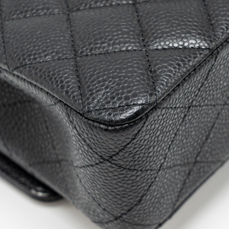 Chanel Medium classic Double Flap Bag Caviar Black GHW