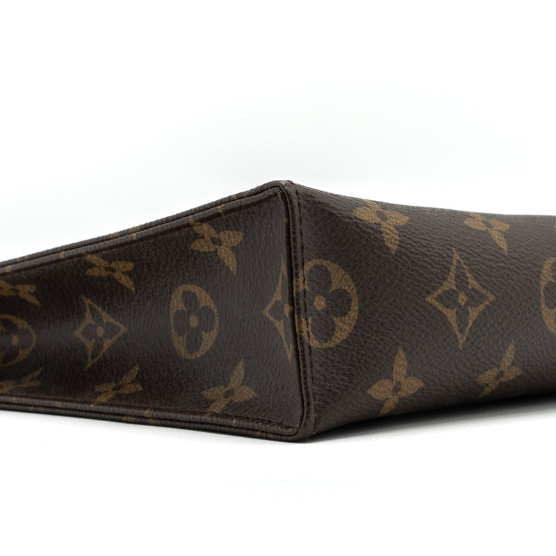 Louis Vuitton toiletry pochette 26 monogram canvas GHW