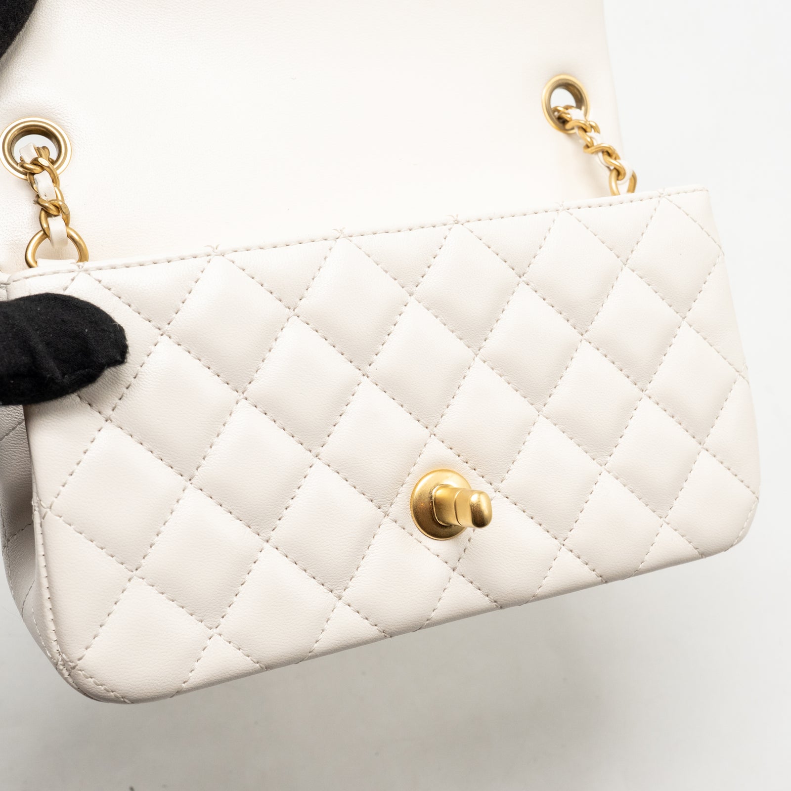 Chanel 26c Pearl Crush mini rectangular flap bag lambskin white GHW (m