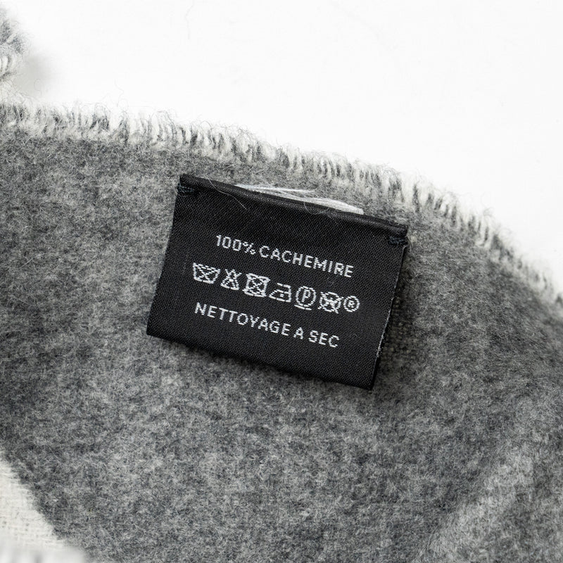 Hermes Casaque Charms Muffler Cashmere Gris Clair/Ivory
