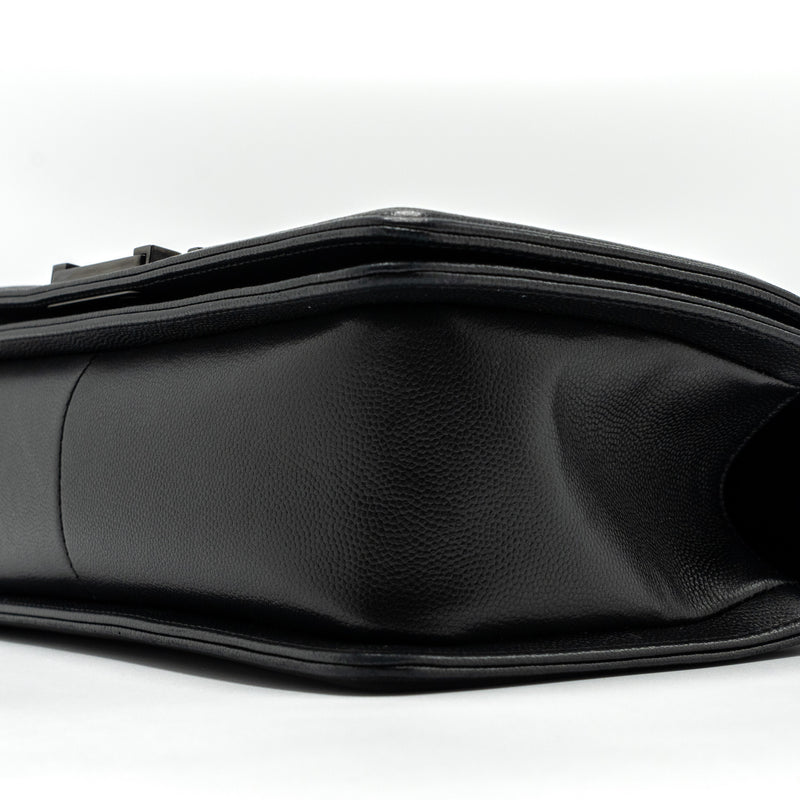 Chanel medium boy bag caviar so black black hardware