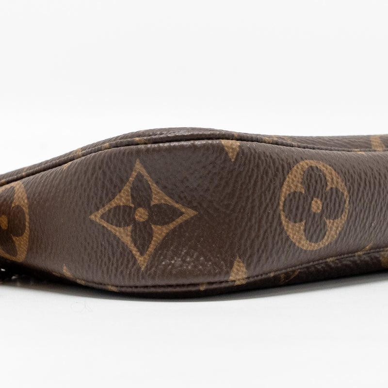 Louis Vuitton Mini Pochette Accessoires Monogram Canvas GHW