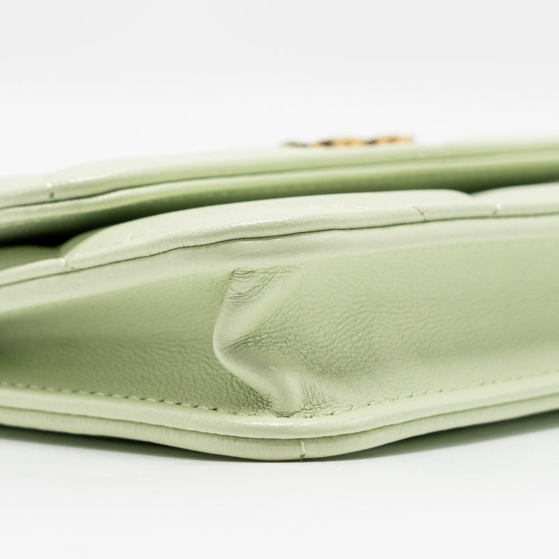 Chanel 19 Mini Clutch with Chain Lambskin Light Green Multicolour hardware