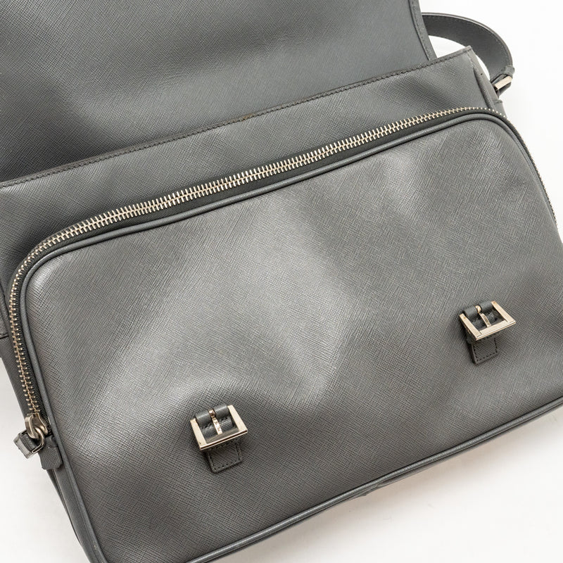 Prada flap messanger bag caviar grey SHW