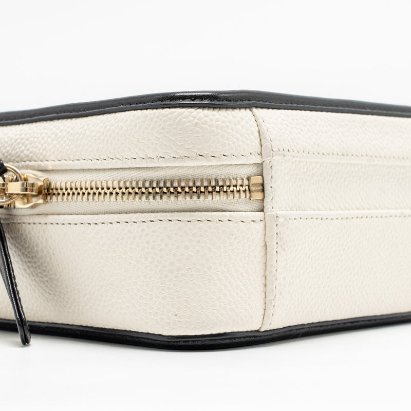 Chanel CC Filigree Vanity Case Caviar White/Black GHW