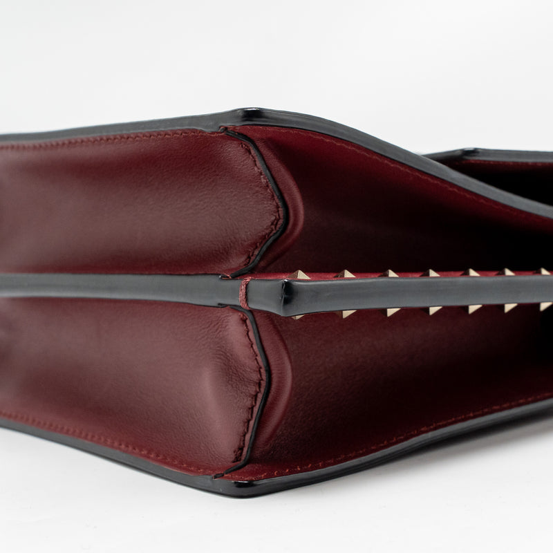 Valentino Garavani Rockstud Flap Bag Calfskin Red GHW