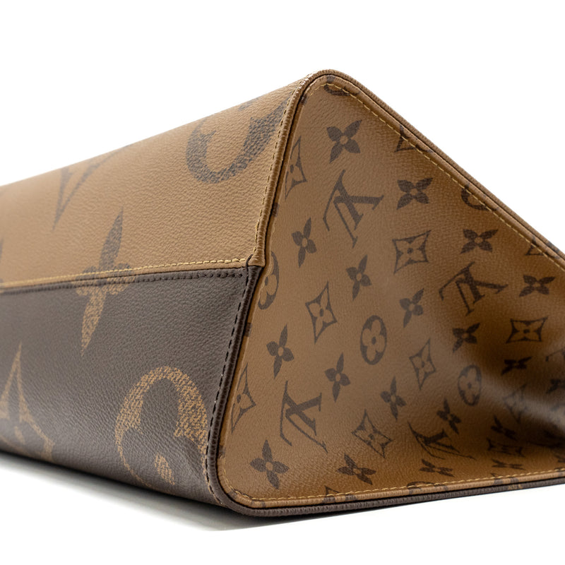 Louis Vuitton OntheGo MM Monogram Reverse Canvas GHW (New Version)