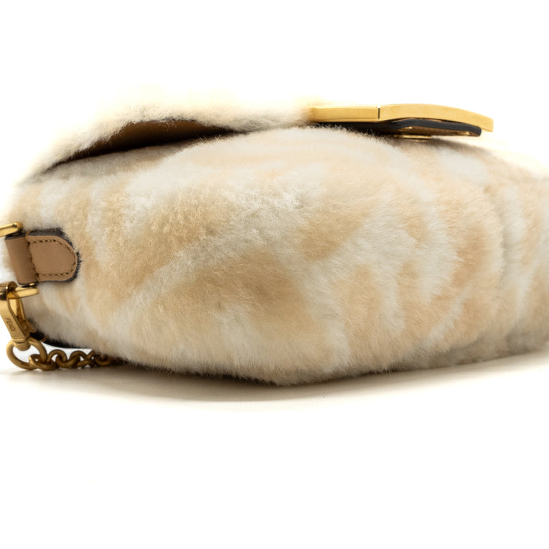 Fendi Mini Baguette Sheepskin Beige/ White GHW