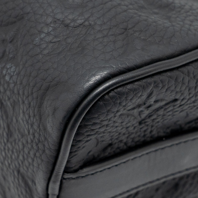Louis Vuitton Keepall bandouliere 25 monogram Taurillon leather black with black hardware