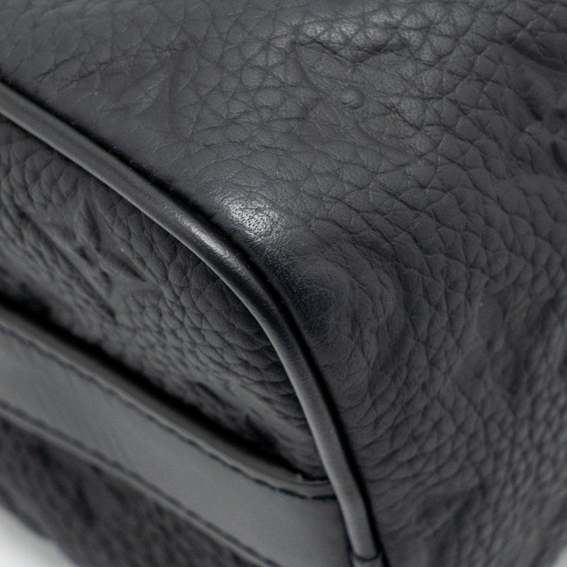 Louis Vuitton Keepall bandouliere 25 monogram Taurillon leather black with black hardware