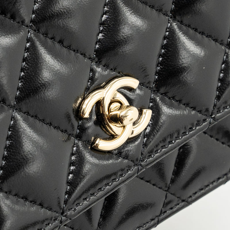 Chanel Wallet on CC Detailed Chain Shiny Lambskin Black GHW (Microchip)