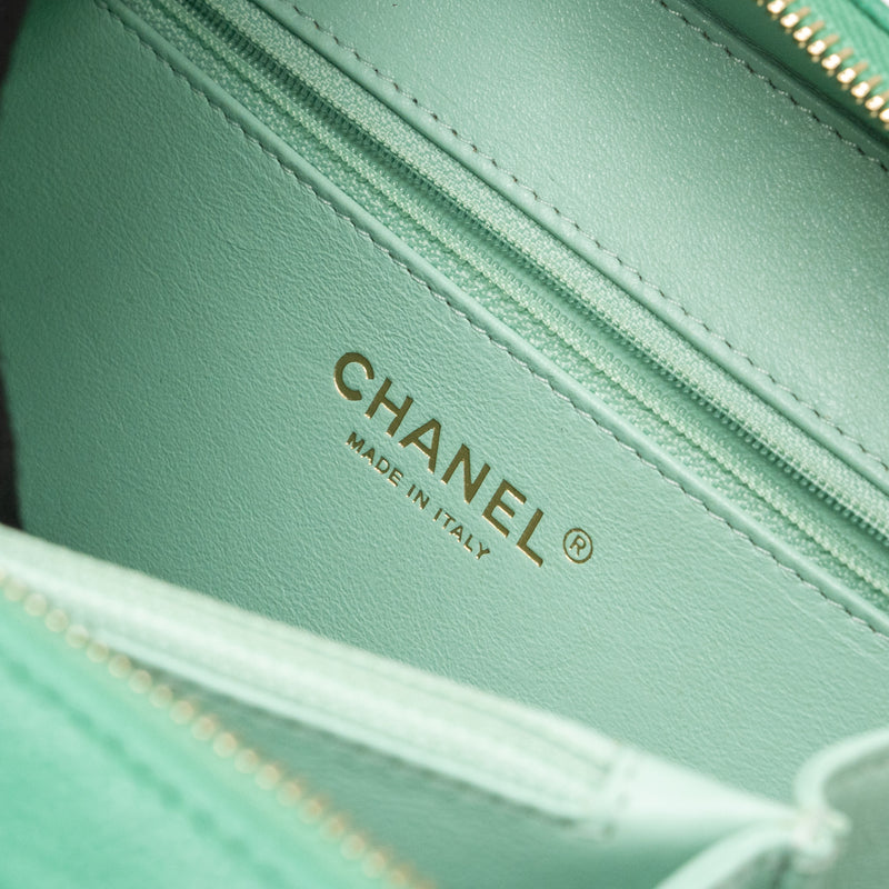 Chanel Medium FiliGree Vanity Case Caviar Green GHW