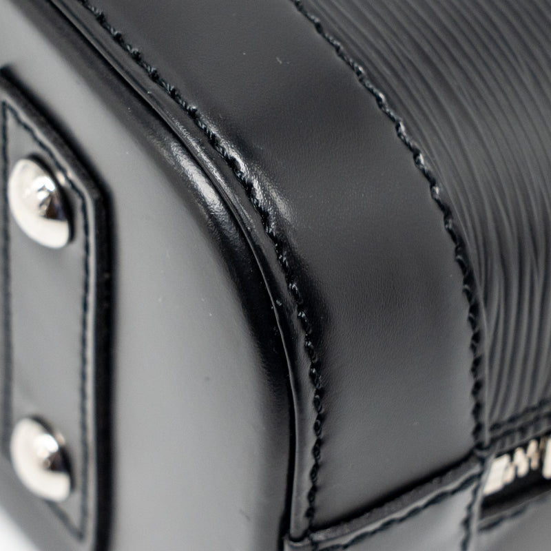 Louis Vuitton Alma BB EPI Leather Black SHW