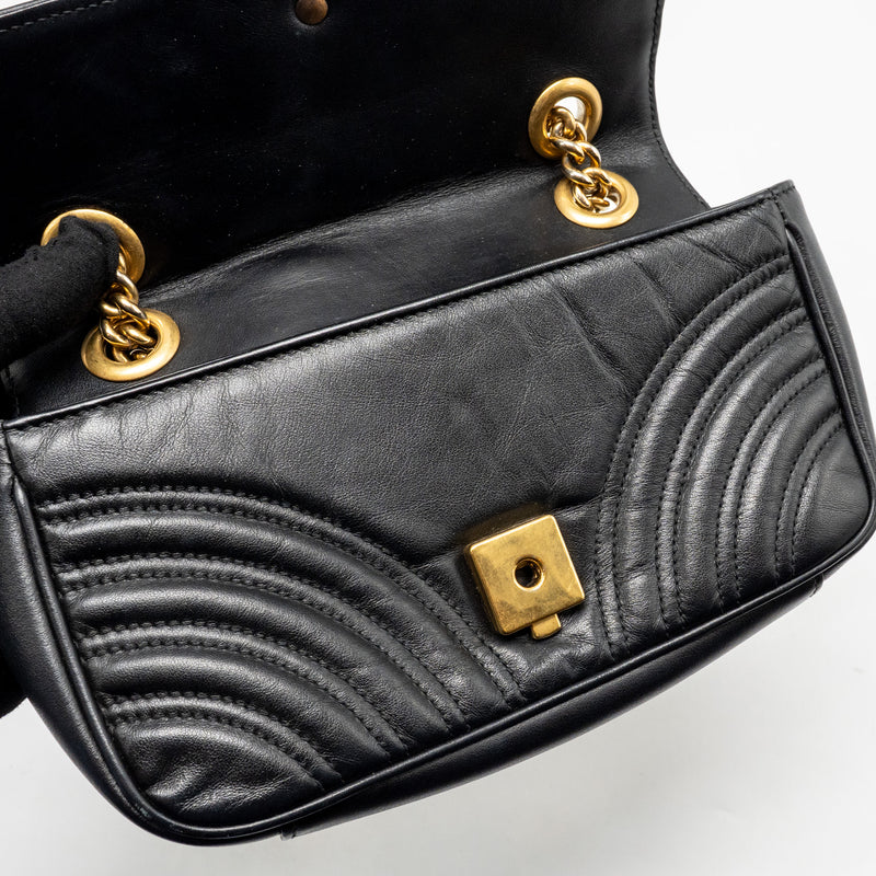 Gucci Small GG Marmont Shoulder Bag Calfskin Black GHW