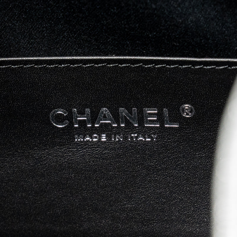 Chanel 25 Mini caviar silver SHW (microchip)