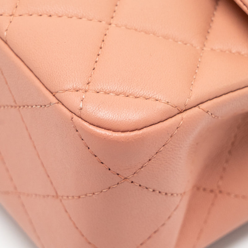 Chanel Medium Classic Double flap bag lambskin pink SHW (microchip)
