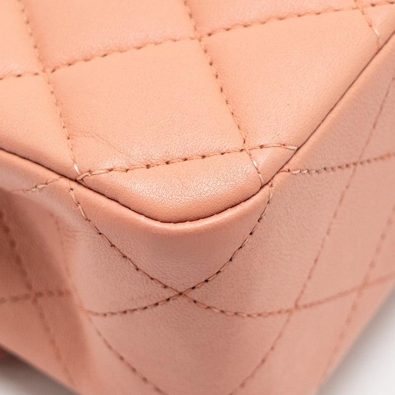 Chanel Medium Classic Double flap bag lambskin pink SHW (microchip)
