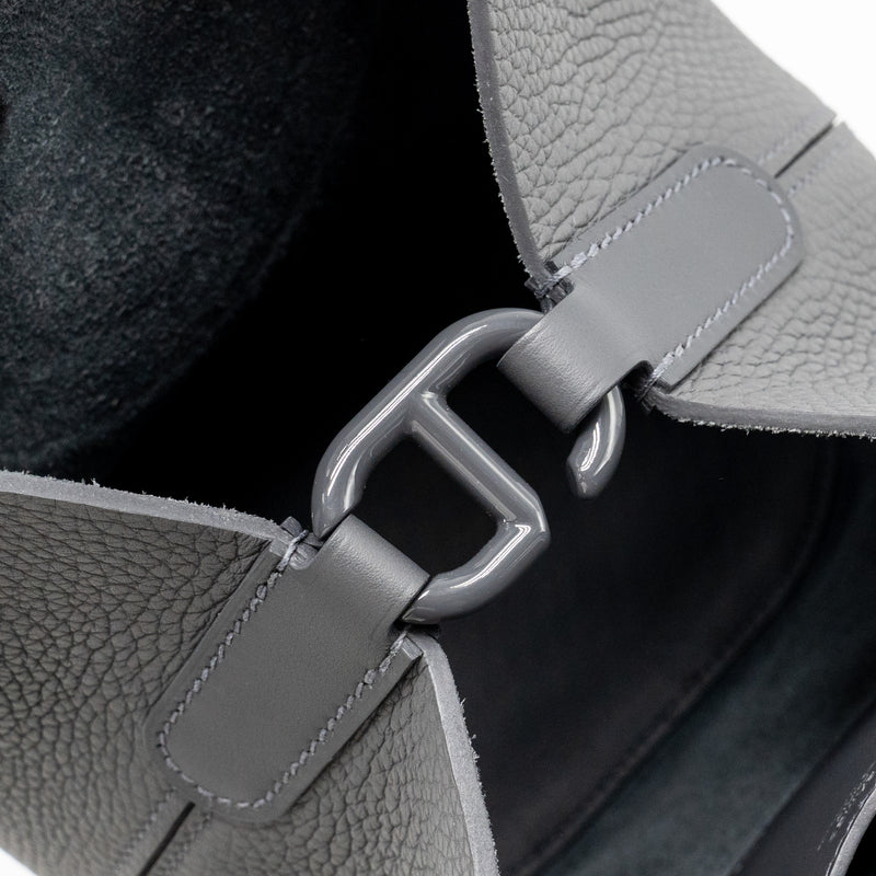 Hermes In the Loop 18 Clemence / swift leather Artois with Artois hardware